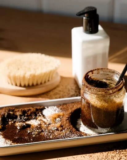 Kaffeesatz als Bodyscrub